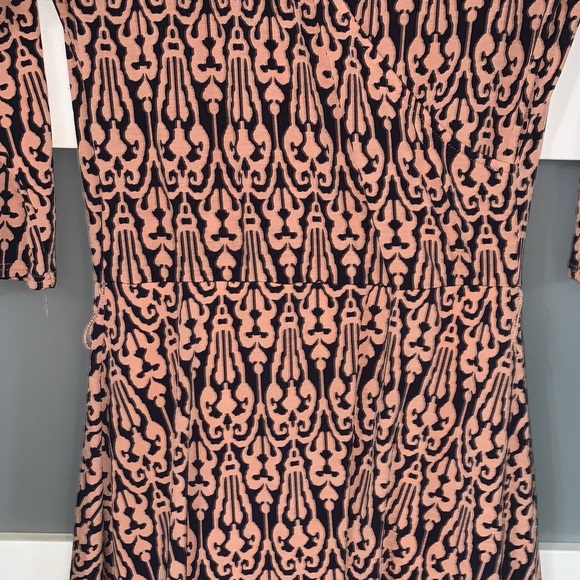 41 Hawthorn Pink and Black Patterned Dress - Picture 3 of 5